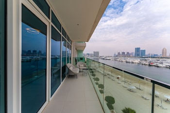 Maison Privee - Deluxe 3Br Apt With Dubai Marina Vws & Beach Access,,0 star