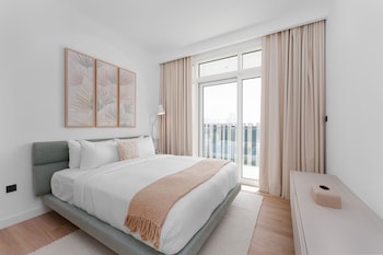 Maison Privee - Deluxe 3Br Apt With Dubai Marina Vws & Beach Access,,0 star