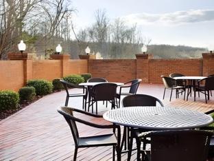holiday inn express forest city by ihg