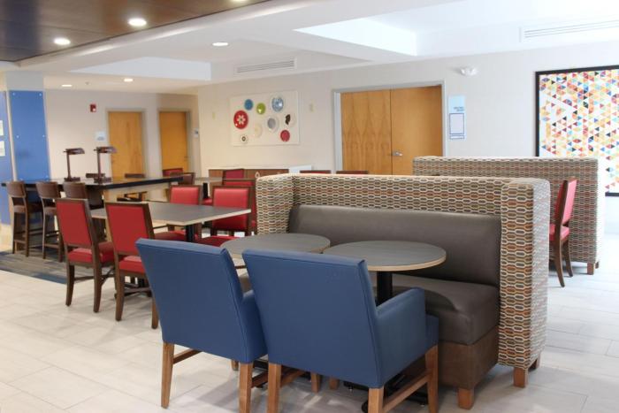 holiday inn express forest city by ihg