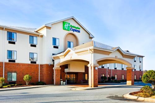 holiday inn express forest city by ihg