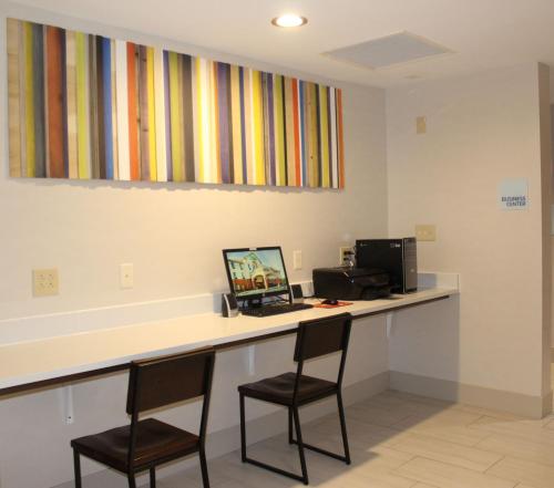 holiday inn express forest city by ihg
