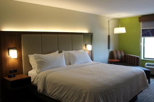 holiday inn express forest city by ihg