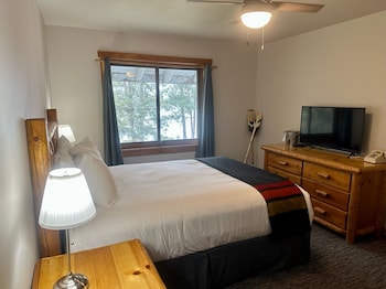 manhattan beach lodge