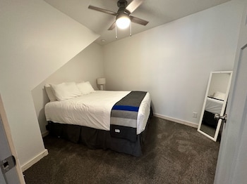 manhattan beach lodge