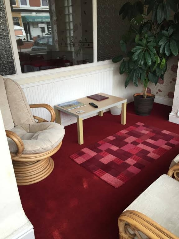 Moorfield Hotel,North West England>>Blackpool,2 star