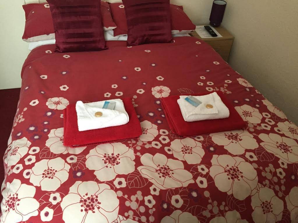 Moorfield Hotel,North West England>>Blackpool,2 star