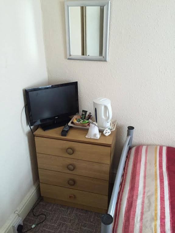 Moorfield Hotel,North West England>>Blackpool,2 star