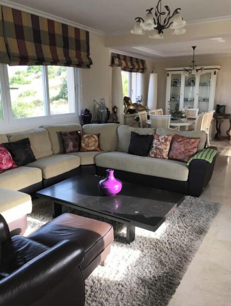 marbella villa rio seco