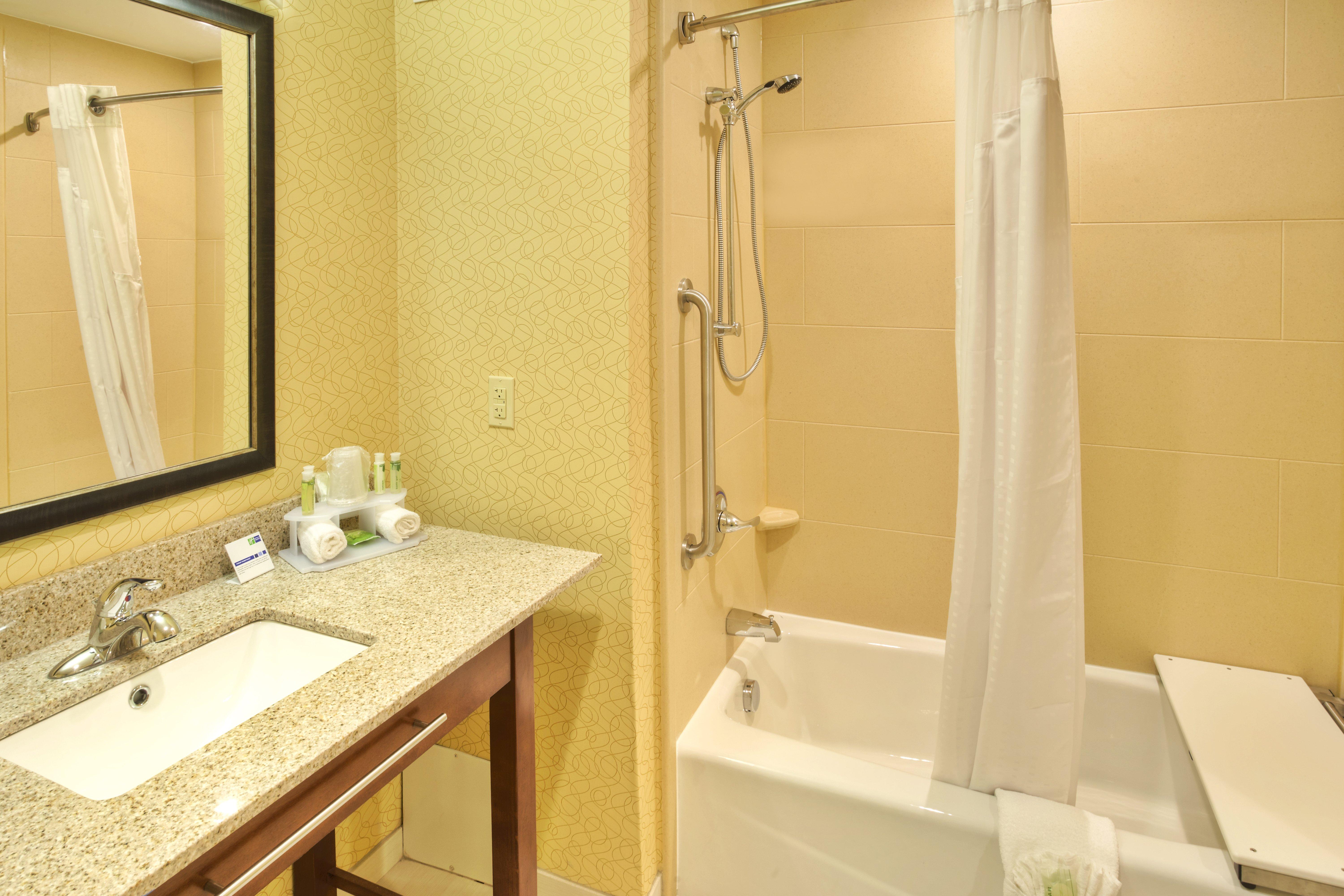holiday inn express hotel and suites frankenmuth by ihg