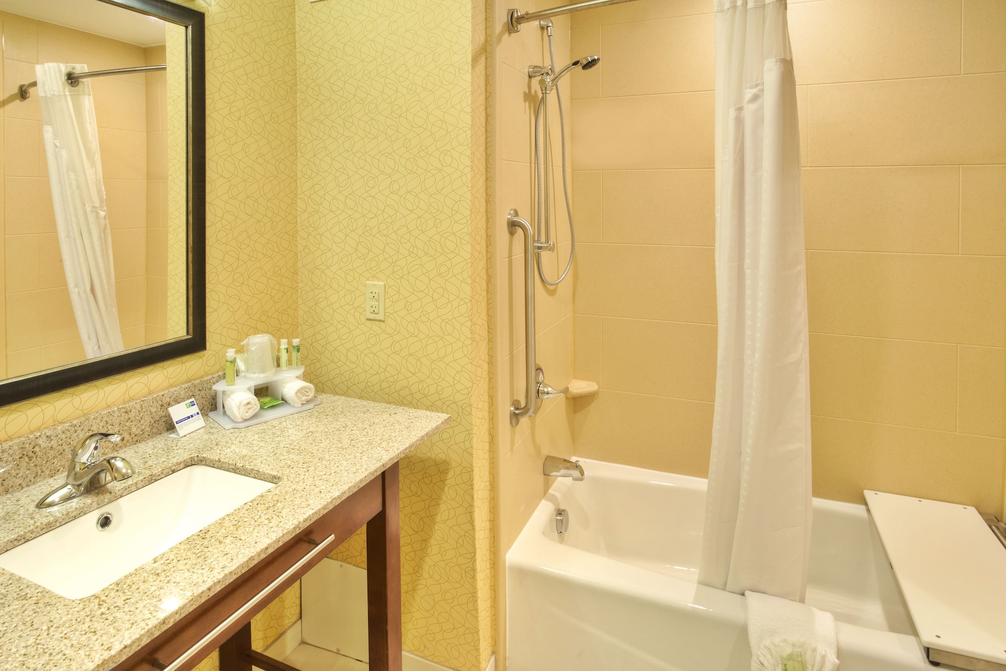 holiday inn express hotel and suites frankenmuth by ihg