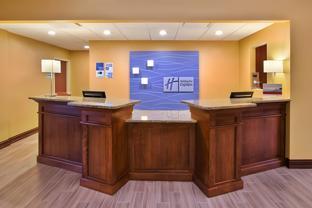holiday inn express hotel and suites frankenmuth by ihg