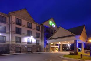 holiday inn express hotel and suites frankenmuth by ihg