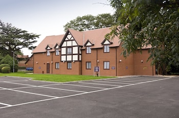premier inn balsall common near nec
