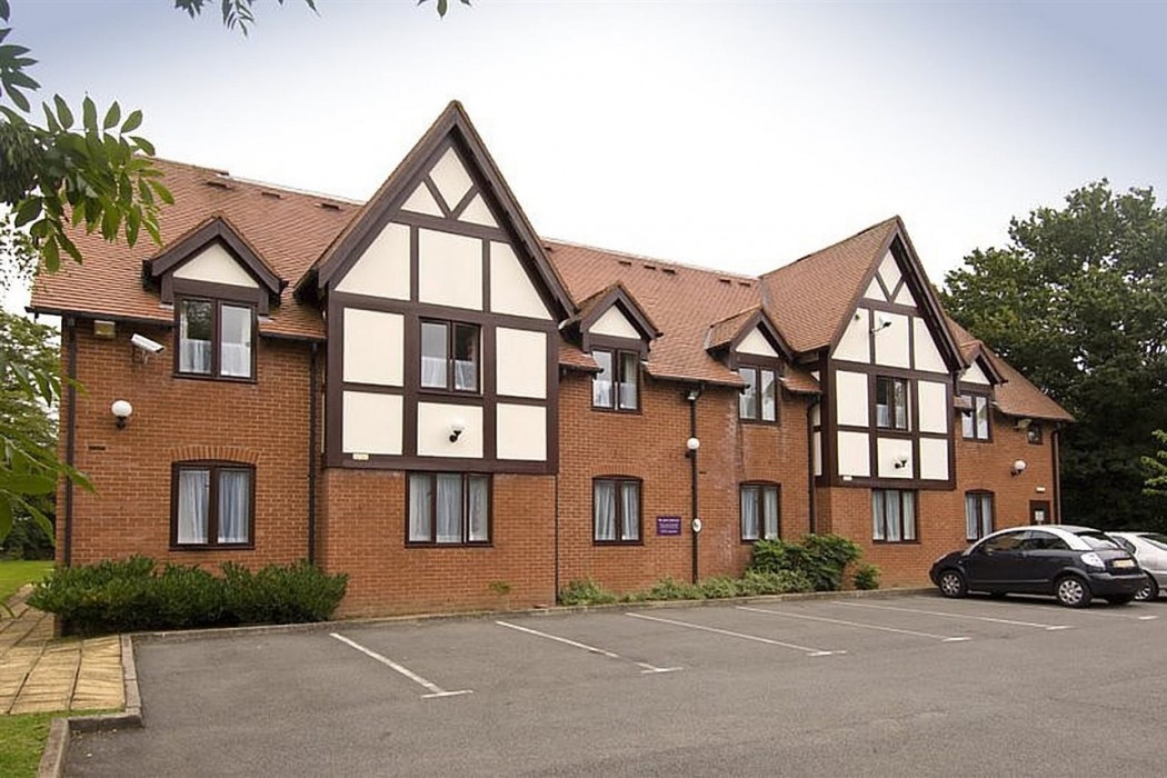 premier inn balsall common near nec