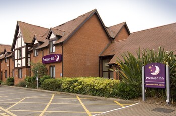 premier inn balsall common near nec