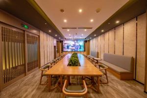 mehood lestie hotel shanghai zhuanqiao wanda