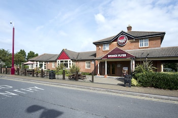 premier inn bristol south