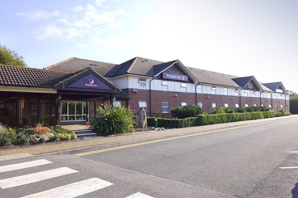premier inn bristol south