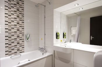 premier inn bristol south