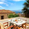 menexes suites monemvasia