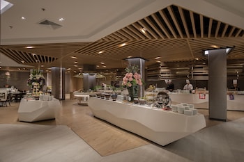 the heritage chiang rai hotel and convention