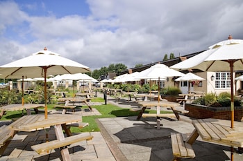 premier inn bedford priory marina