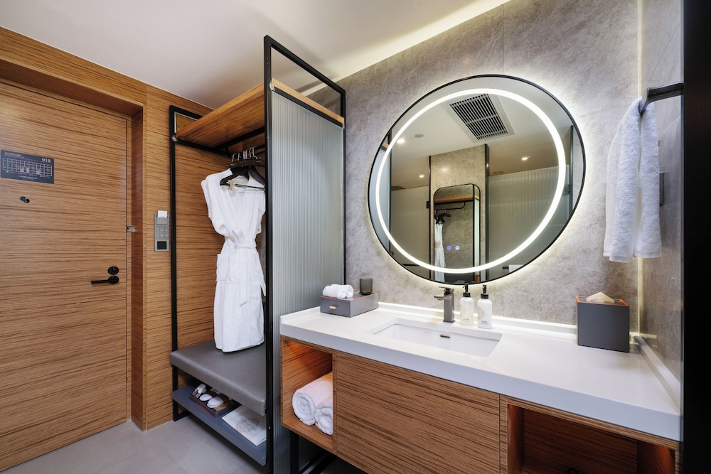 mercure guangzhou baiyun international airport