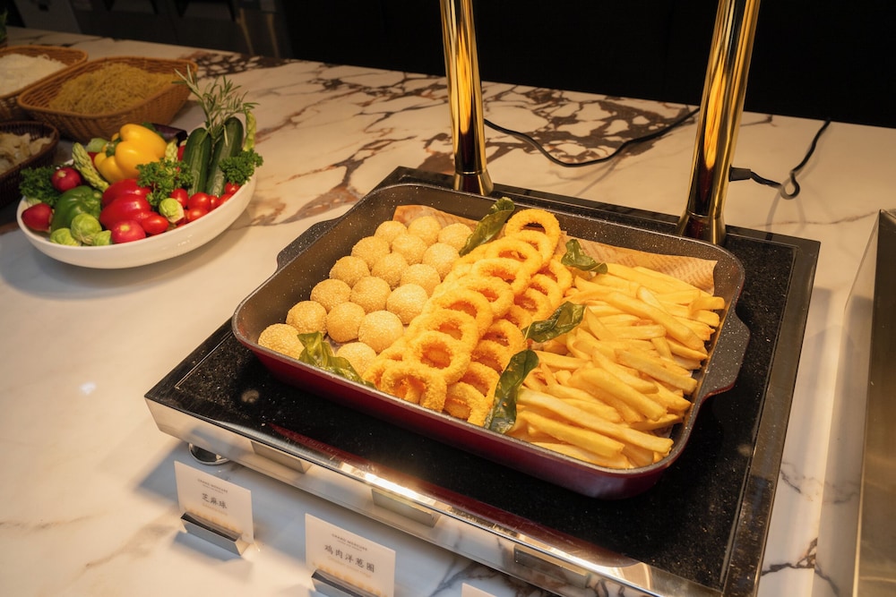 mercure guangzhou baiyun international airport