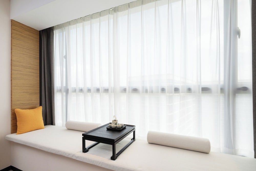 mercure guangzhou baiyun international airport