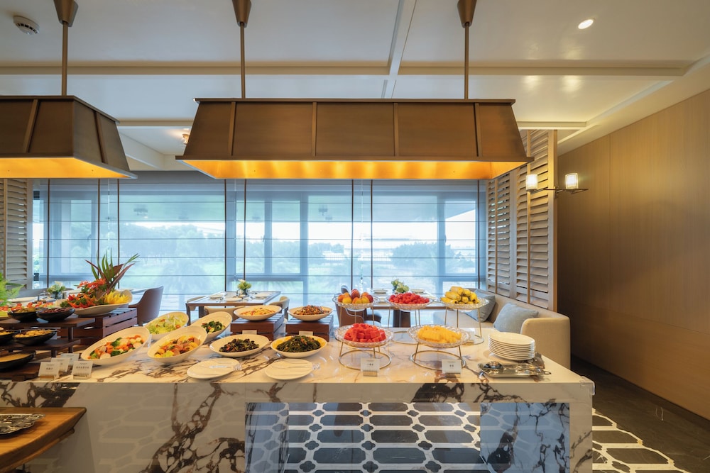 mercure guangzhou baiyun international airport