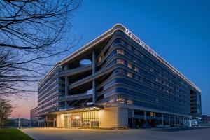 mercure guangzhou baiyun international airport