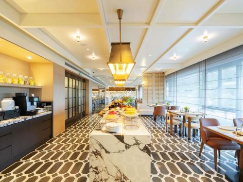 mercure guangzhou baiyun international airport