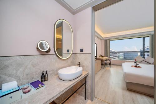 mercure guangzhou baiyun international airport