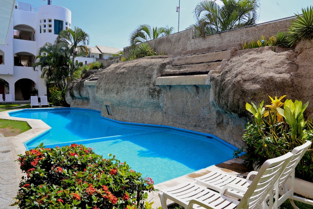 hotel alikar huatulco