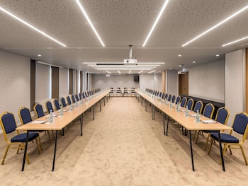 mercure tirana