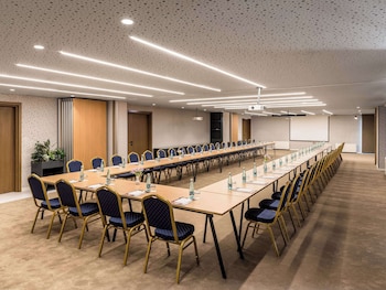 mercure tirana