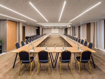 mercure tirana