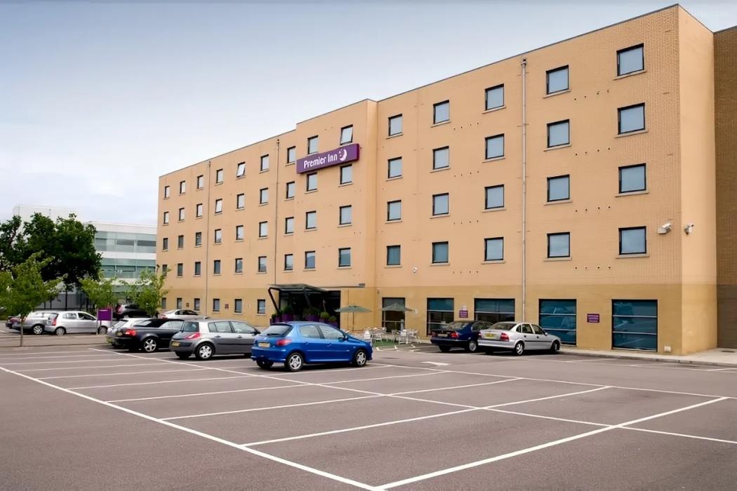 Premier Inn Stevenage Central,Luton>>Baldock,2 star