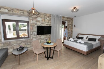 michelangelo suites and apartments