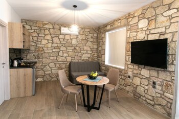 michelangelo suites and apartments