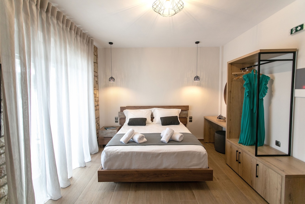michelangelo suites and apartments