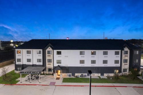 garner gonzales by ihg