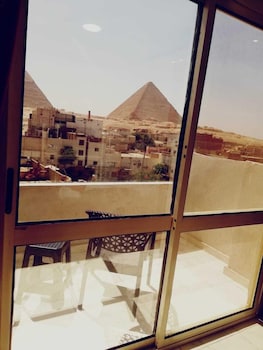 middle east pyramids view