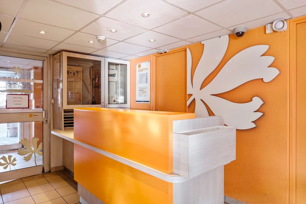 premiere classe la roche sur yon mouilleron le captif