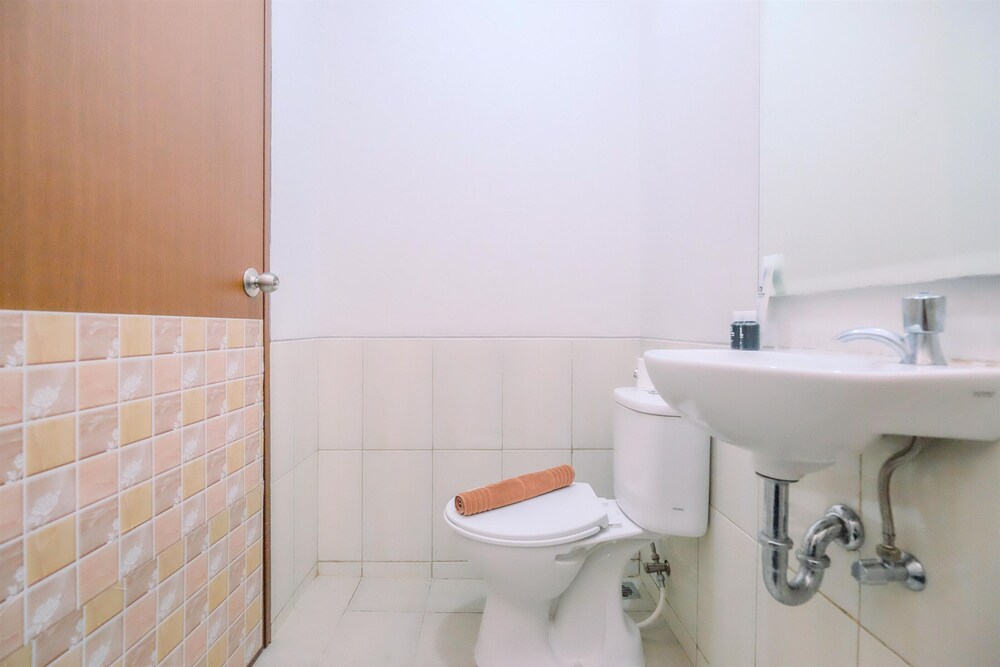 minimalist studio transpark juanda bekasi timur apartment