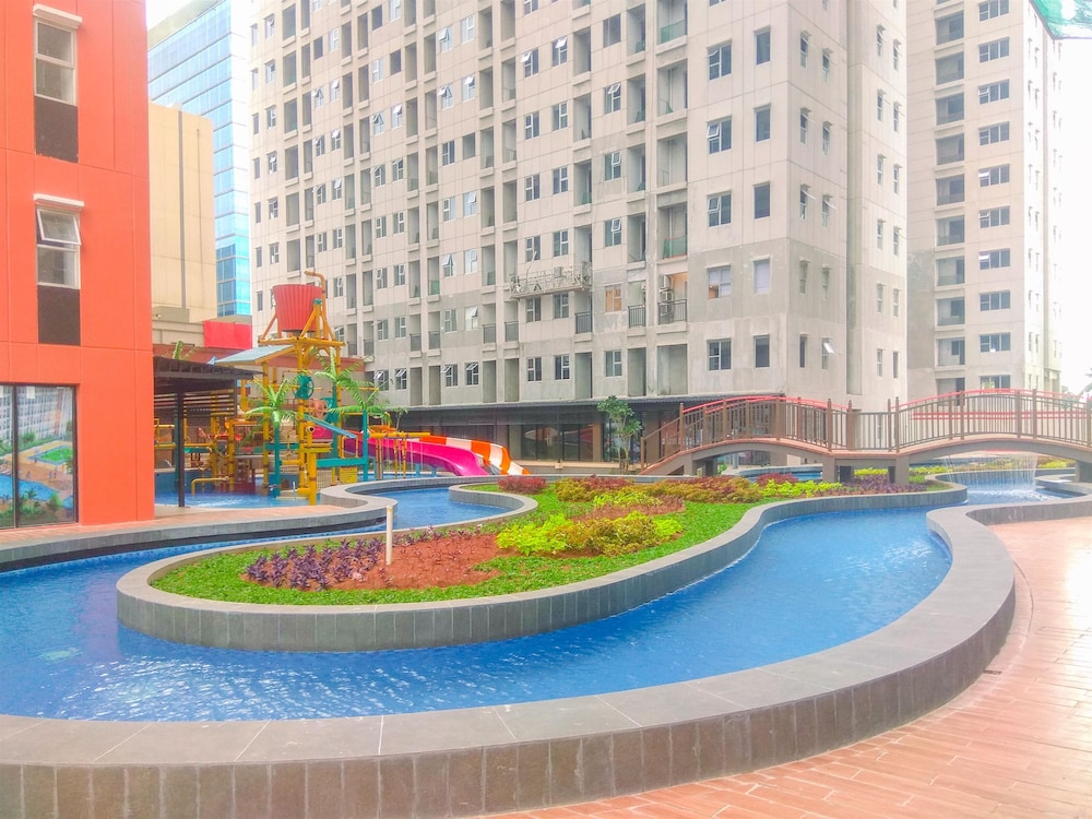 minimalist studio transpark juanda bekasi timur apartment