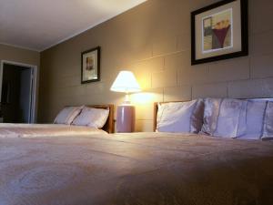 royal inn and suites