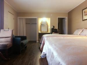 royal inn and suites