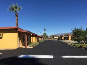 royal inn and suites